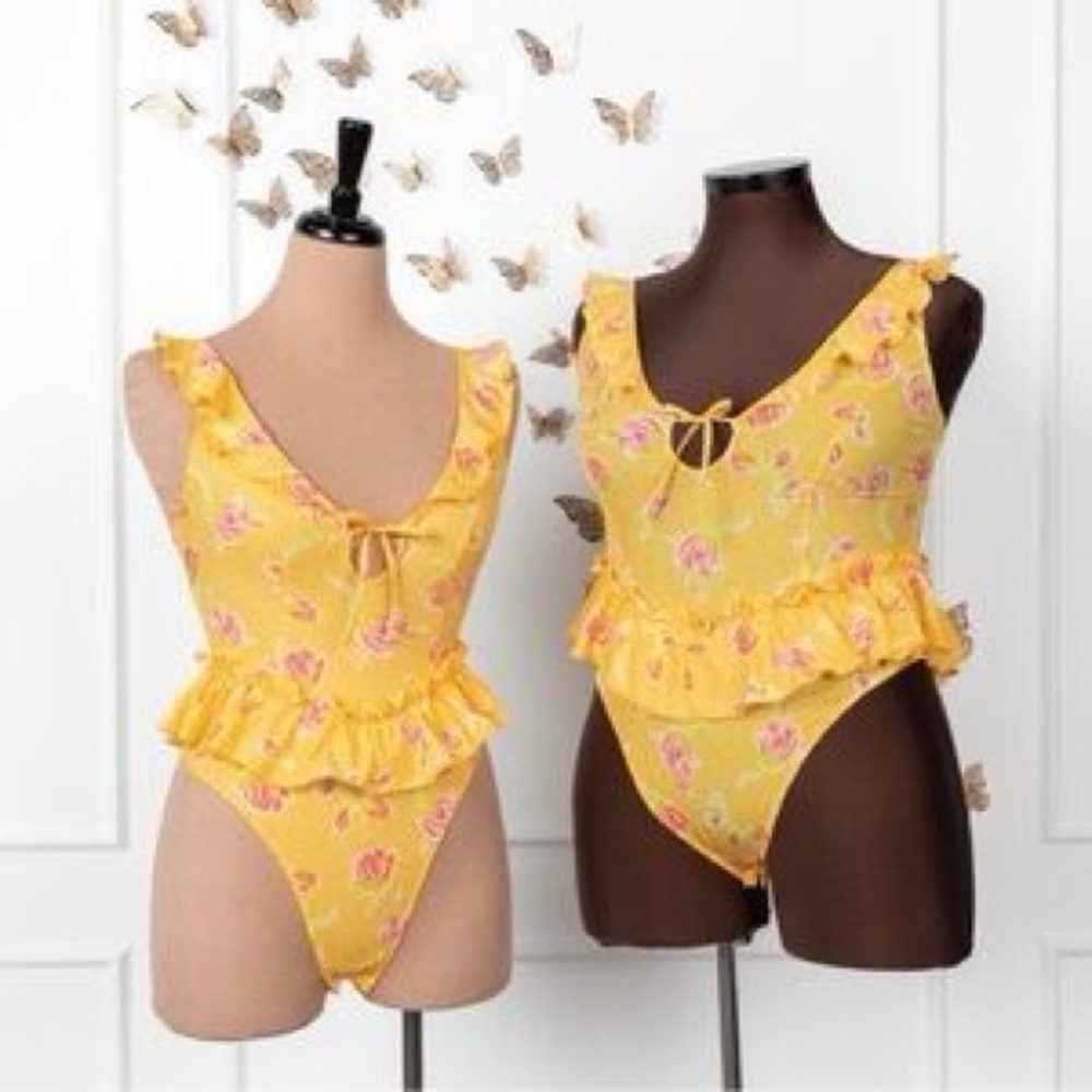 MENTIONABLES x Karlie Rae Lang Yellow Floral Ruffle Teddy Bodysuit Size Medium